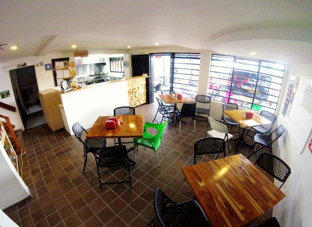 Hostal De La 57 مانيزاليس المظهر الخارجي الصورة